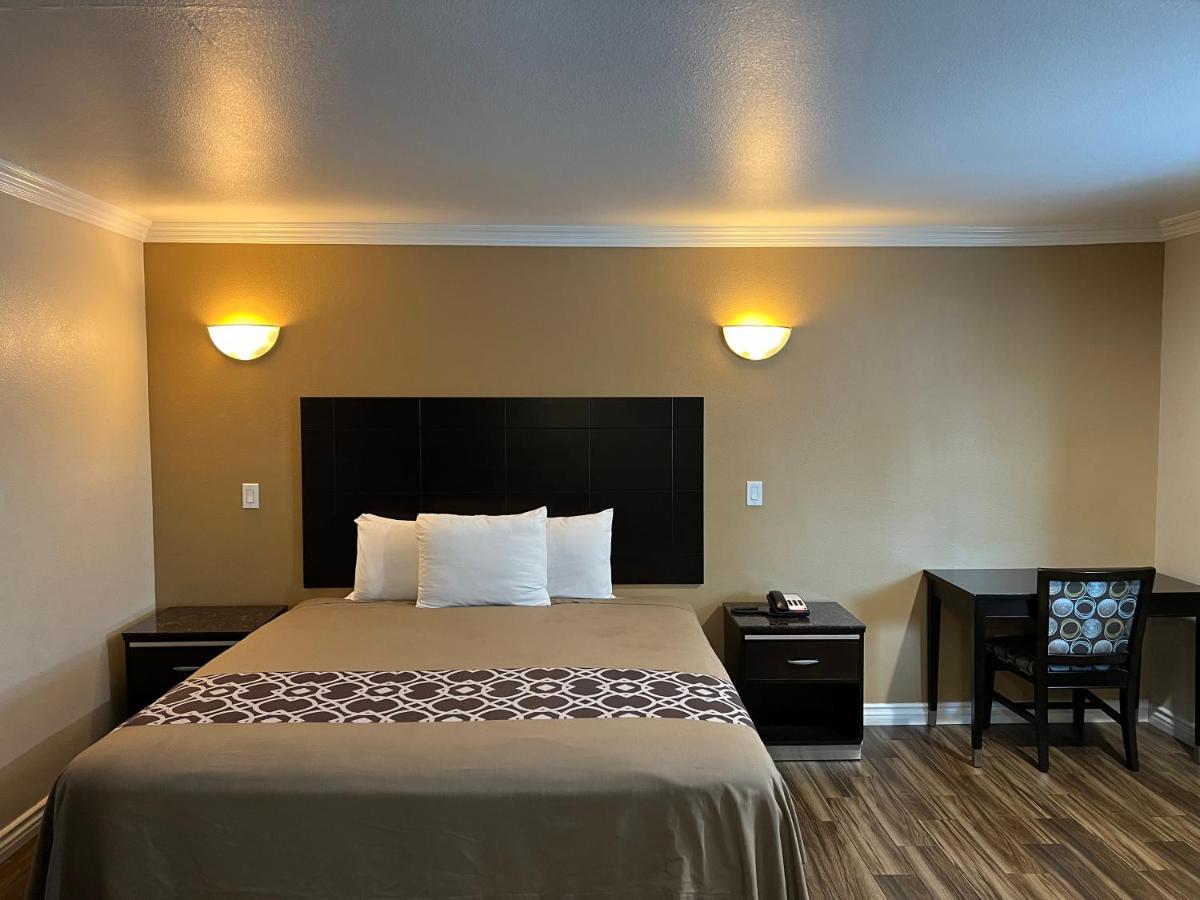 Walnut Inn & Suites West Covina Esterno foto