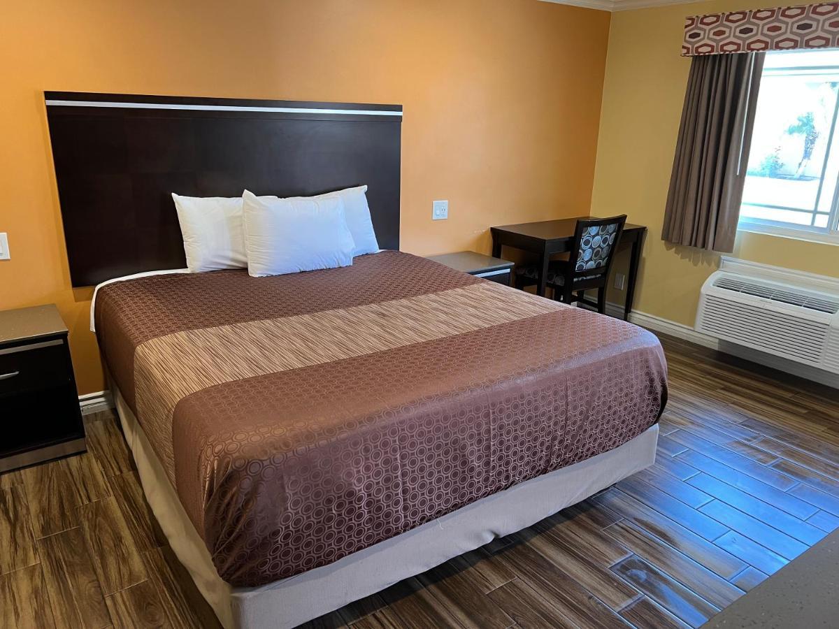 Walnut Inn & Suites West Covina Esterno foto