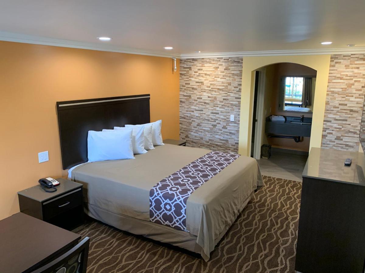 Walnut Inn & Suites West Covina Esterno foto