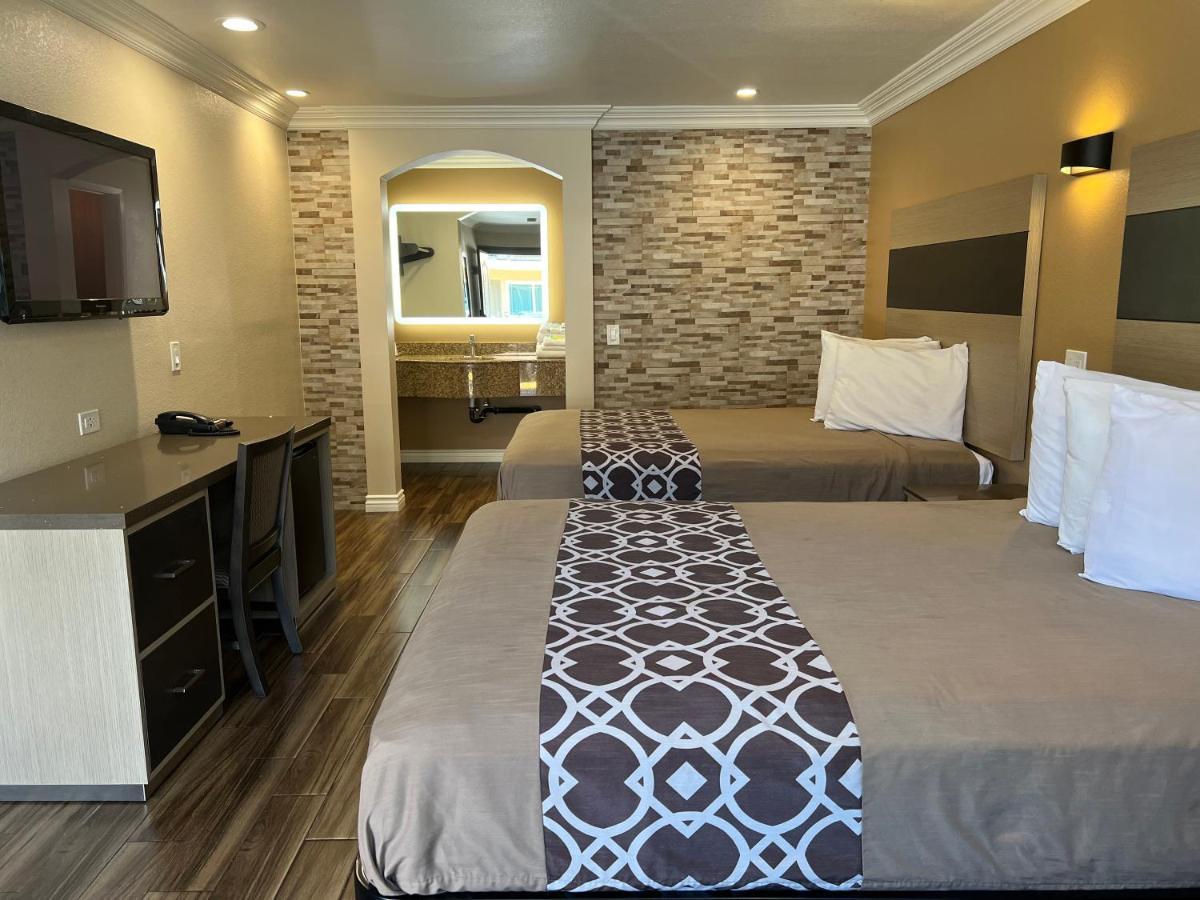 Walnut Inn & Suites West Covina Esterno foto