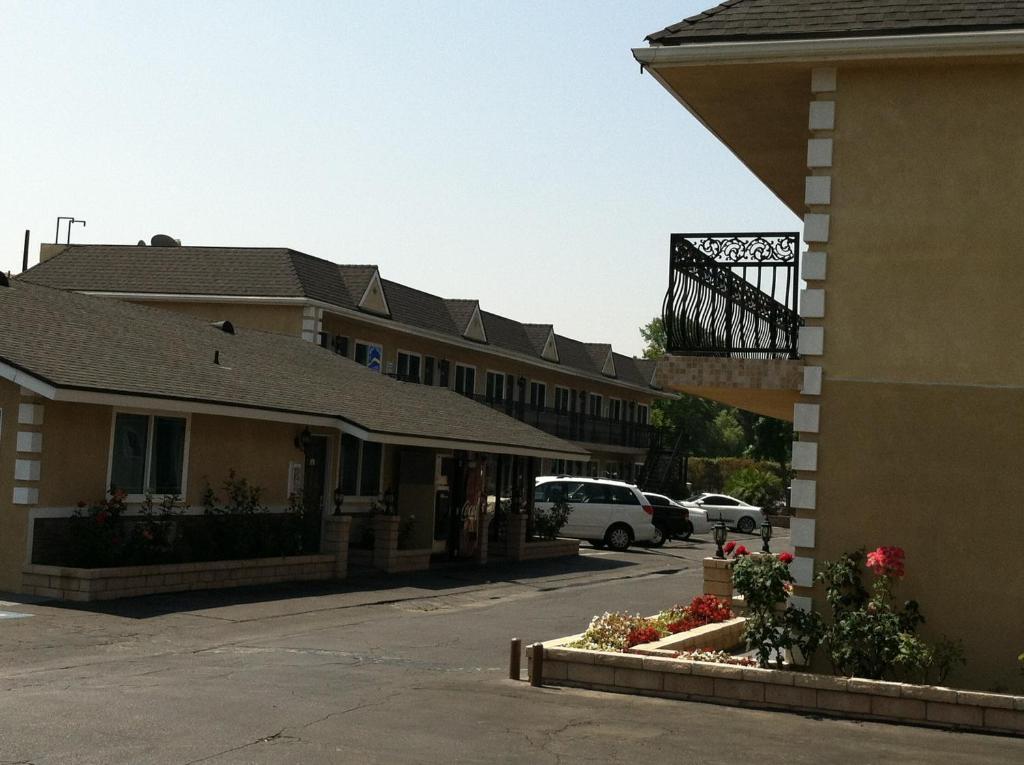 Walnut Inn & Suites West Covina Esterno foto