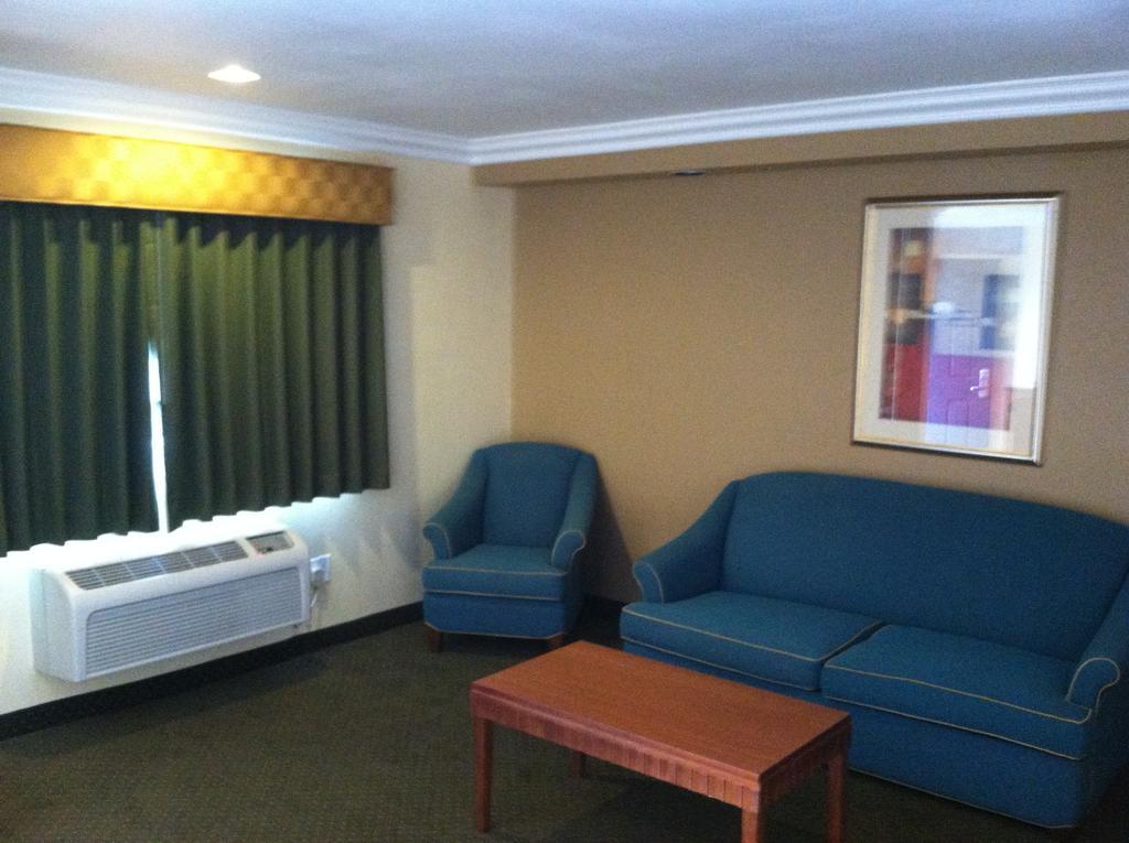 Walnut Inn & Suites West Covina Esterno foto
