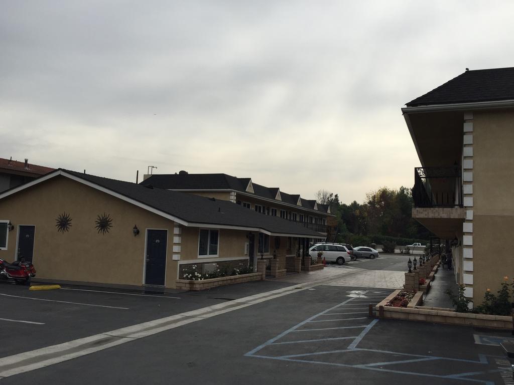 Walnut Inn & Suites West Covina Esterno foto