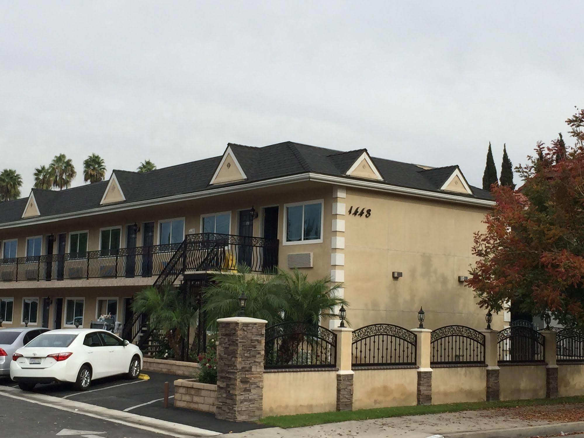 Walnut Inn & Suites West Covina Esterno foto
