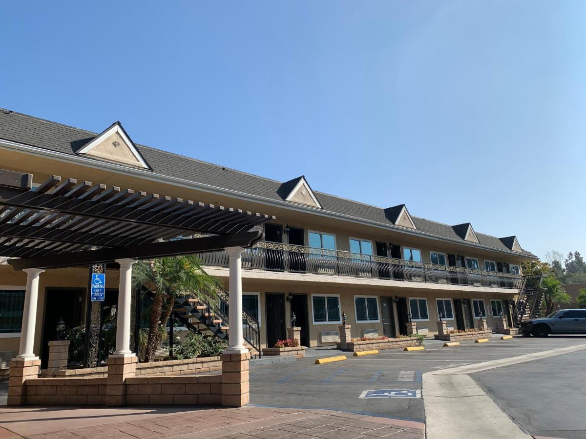 Walnut Inn & Suites West Covina Esterno foto